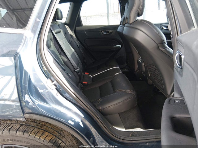 2019 VOLVO XC60 LYV102DL8KB230511 Photo 7
