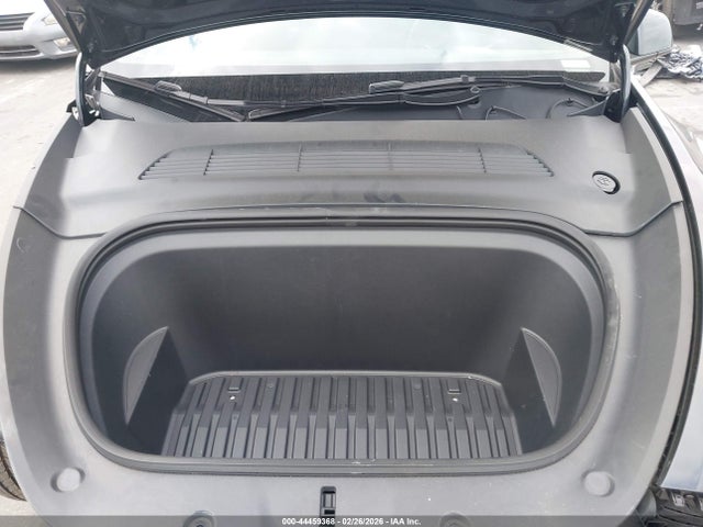 2024 TESLA MODEL Y 7SAYGDED6RF040246 Photo 9