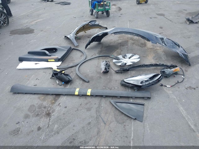 Продажа на аукционе авто 2024 Tesla Model Y Long Range Single Motor Rear-wheel Drive/rwd, vin: 7SAYGDED6RF040246, номер лота: 44459368