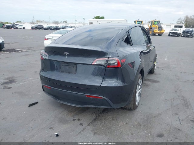 2024 TESLA MODEL Y 7SAYGDED6RF040246 Photo 3