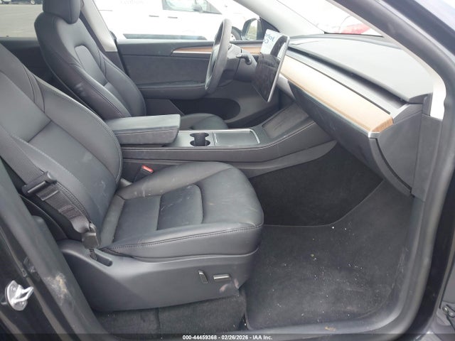 2024 TESLA MODEL Y 7SAYGDED6RF040246 Photo 4