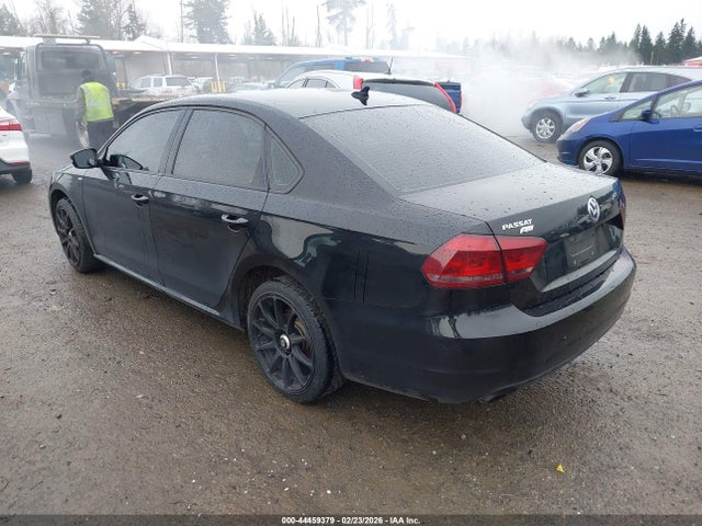 1VWAT7A3XFC060269 Volkswagen Passat 1.8t Wolfsburg Edition