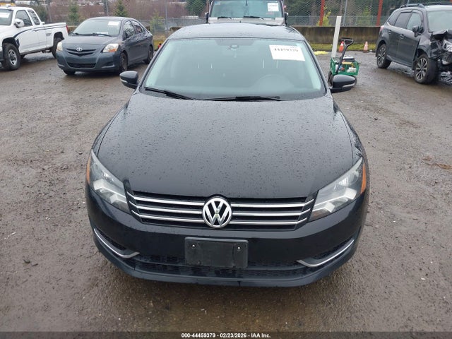 1VWAT7A3XFC060269 Volkswagen Passat 1.8t Wolfsburg Edition