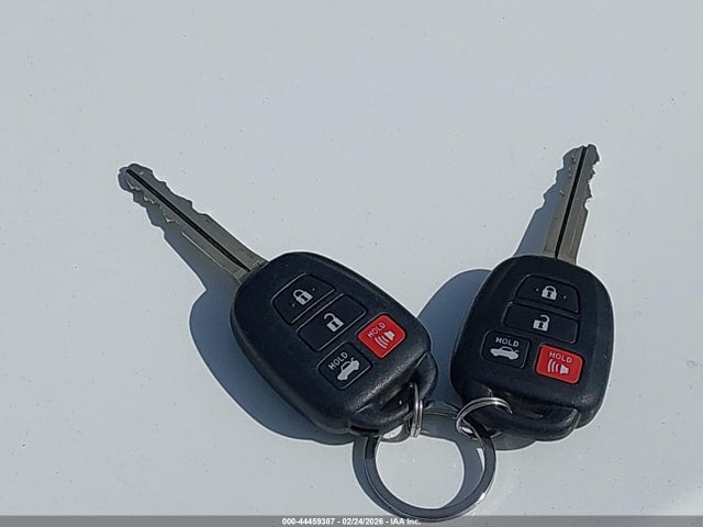 5YFBURHE4GP380977 Toyota COROLLA LE