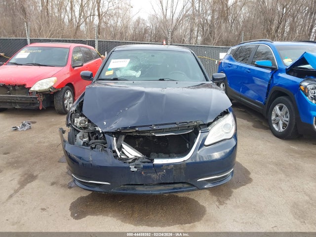 44459392 :رقم المزاد ، 1C3CCBAB6DN706080 vin ، 2013 Chrysler 200 Lx مزاد بيع