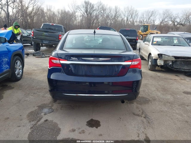 44459392 :رقم المزاد ، 1C3CCBAB6DN706080 vin ، 2013 Chrysler 200 Lx مزاد بيع