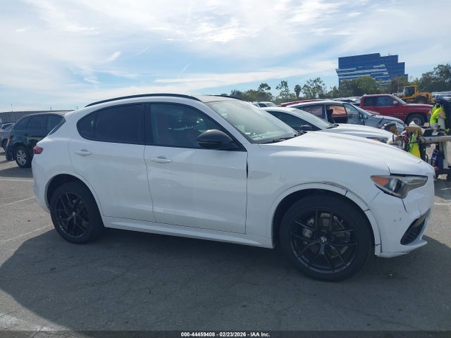 Alfa Romeo Stelvio Ti Awd 2021 ZASPAKBN7M7D17682 Image 13
