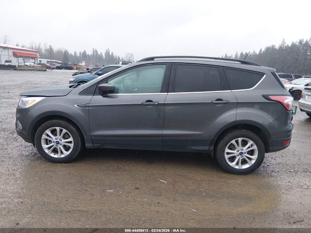 1FMCU9GD5JUB15052 Ford ESCAPE SE