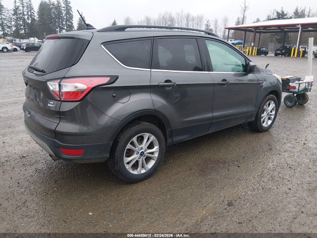 1FMCU9GD5JUB15052 Ford ESCAPE SE
