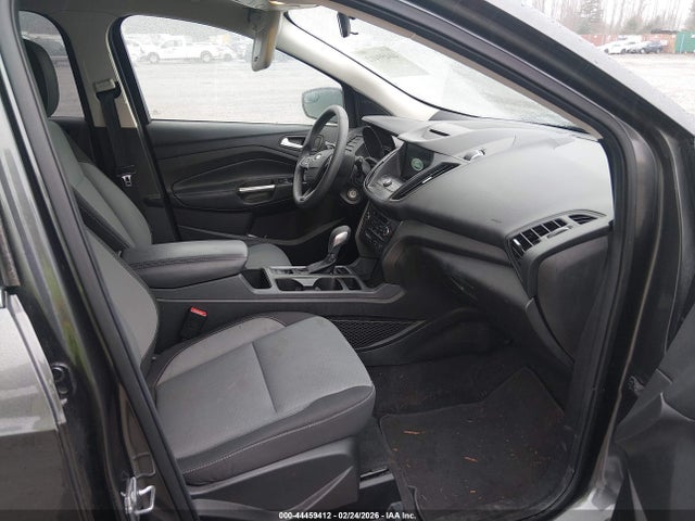 1FMCU9GD5JUB15052 Ford ESCAPE SE