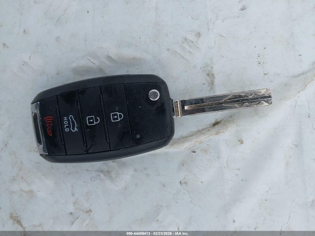 KNADM4A3XG6691094 KIA RIO LX