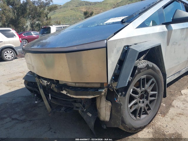 44459417 :رقم المزاد ، 7G2CEHEDXRA056643 vin ، 2024 Tesla Cybertruck All-wheel Drive مزاد بيع