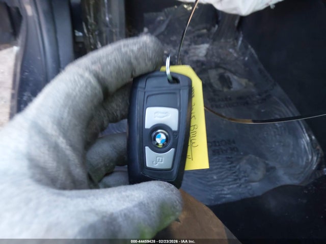 2015 Bmw 328i Xdrive მანქანა იყიდება აუქციონზე, vin: WBA3B3C54FF547288, აუქციონის ნომერი: 44459428
