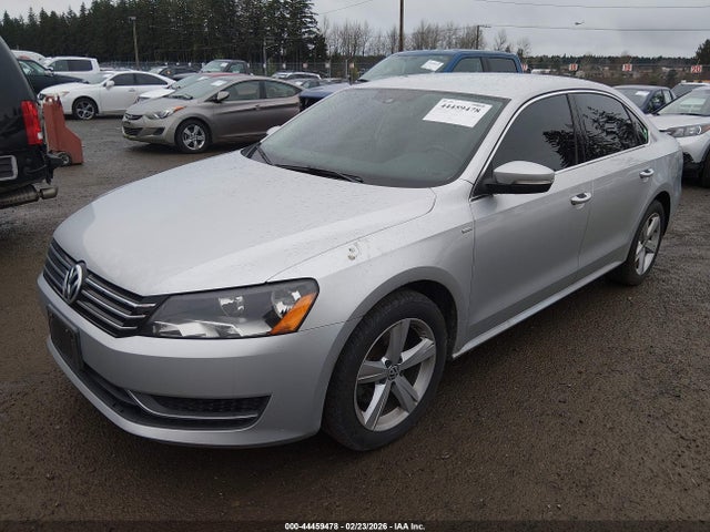 Volkswagen Passat 1.8t Wolfsburg Edition 2014 1VWAT7A3XEC052395 Image 2