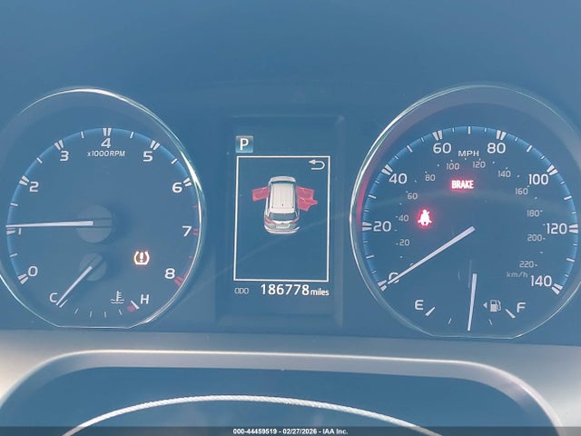 JTMWFREV5GJ064881 Toyota Rav4 Xle