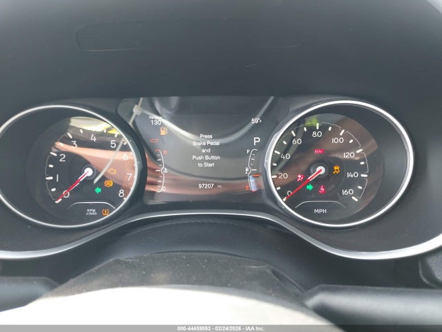 44459593 :رقم المزاد ، 3C4NJCBB5JT494461 vin ، 2018 Jeep Compass Sun And Wheel Fwd مزاد بيع