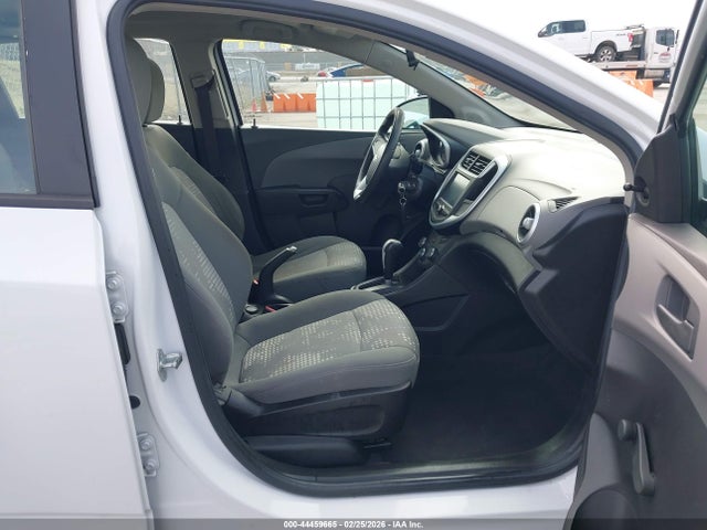 2017 CHEVROLET SONIC 1G1JG6SG4H4162286 Photo 4