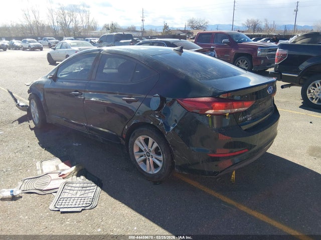 2017 HYUNDAI ELANTRA KMHD74LF6HU376464 Photo 2