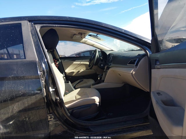 2017 HYUNDAI ELANTRA KMHD74LF6HU376464 Photo 4