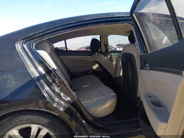 2017 HYUNDAI ELANTRA KMHD74LF6HU376464 Photo 7