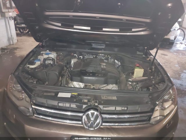 Продаж на аукціоні авто 2014 Volkswagen Touareg 3.6l Sport, vin: WVGEF9BP4ED006768, номер лоту: 44459672