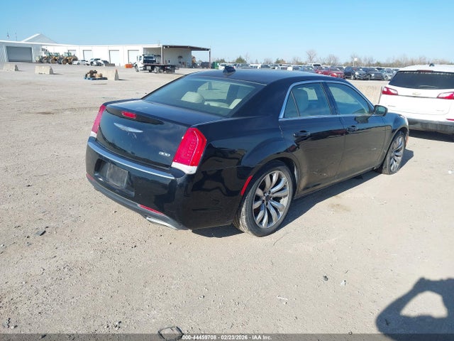 2017 Chrysler 300 Limited მანქანა იყიდება აუქციონზე, vin: 2C3CCAAG8HH617938, აუქციონის ნომერი: 44459708