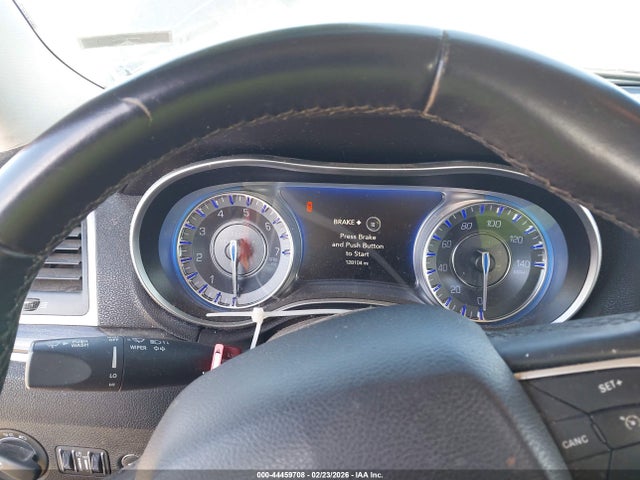 2017 Chrysler 300 Limited მანქანა იყიდება აუქციონზე, vin: 2C3CCAAG8HH617938, აუქციონის ნომერი: 44459708