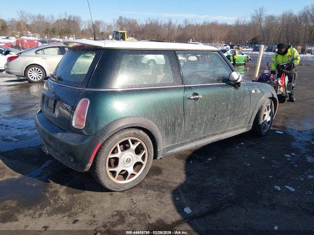 2006 MINI COOPER S WMWRE33526TL16599 Photo 3