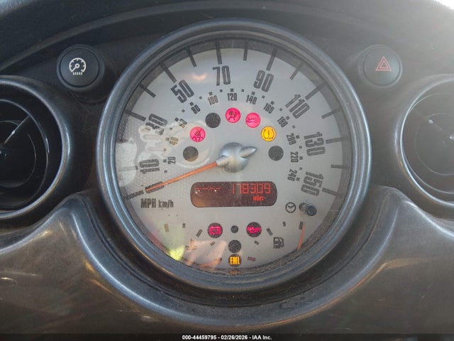 2006 MINI COOPER S WMWRE33526TL16599 Photo 6