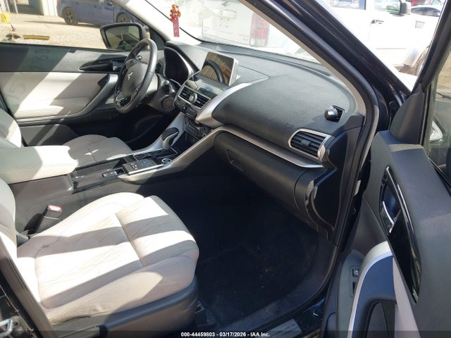 2018 MITSUBISHI ECLIPSE CROSS JA4AT5AA6JZ056161 Photo 4