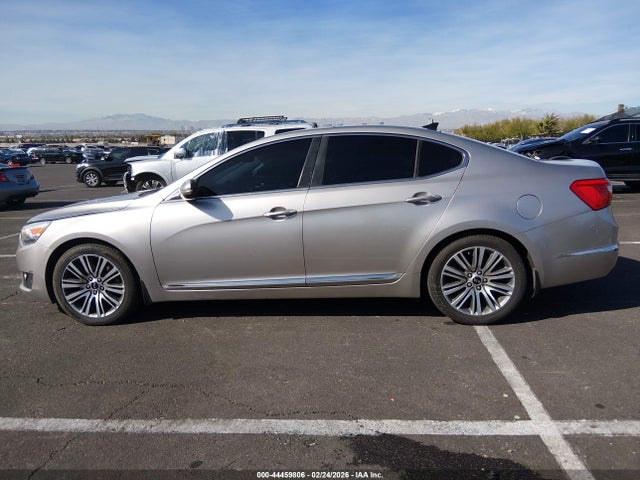 KNALN4D70E5137556 KIA Cadenza Premium
