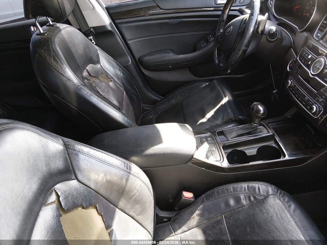 KNALN4D70E5137556 KIA Cadenza Premium