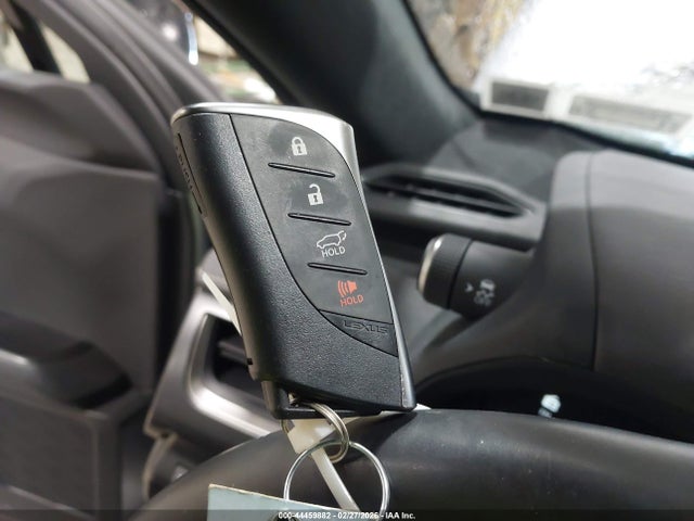 44459882 :رقم المزاد ، JTHUCJDH0S2000729 vin ، 2025 Lexus Ux 300h Premium مزاد بيع