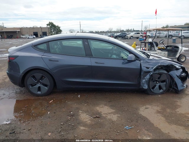 Продаж на аукціоні авто 2022 Tesla Model 3 Rear-wheel Drive, vin: 5YJ3E1EA6NF106807, номер лоту: 44459934