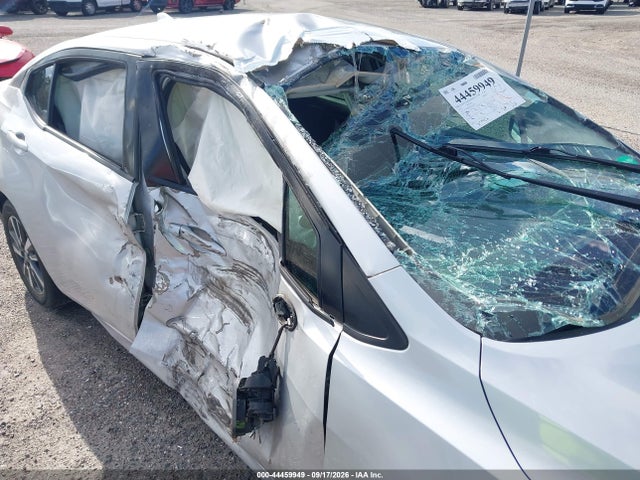 2021 Nissan Versa Sv Xtronic Cvt მანქანა იყიდება აუქციონზე, vin: 3N1CN8EV9ML826794, აუქციონის ნომერი: 44459949