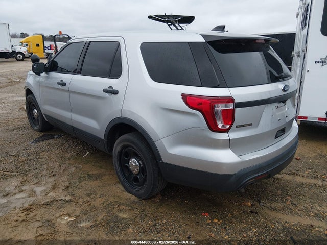 2017 FORD UTILITY POLICE INTERCEPTOR 1FM5K8AT3HGB00518 Photo 2