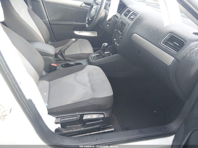 44460016 :رقم المزاد ، 3VW2B7AJ1HM400206 vin ، 2017 Volkswagen Jetta 1.4t S مزاد بيع