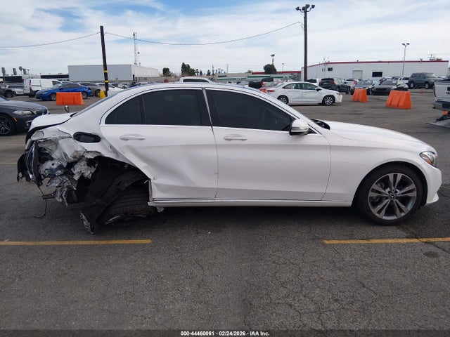 55SWF4JB0HU220637 Mercedes-Benz C 300