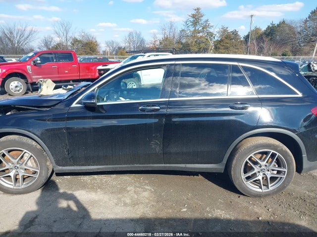 2017 Mercedes-benz Glc 300 4matic მანქანა იყიდება აუქციონზე, vin: WDC0G4KB7HV006775, აუქციონის ნომერი: 44460218