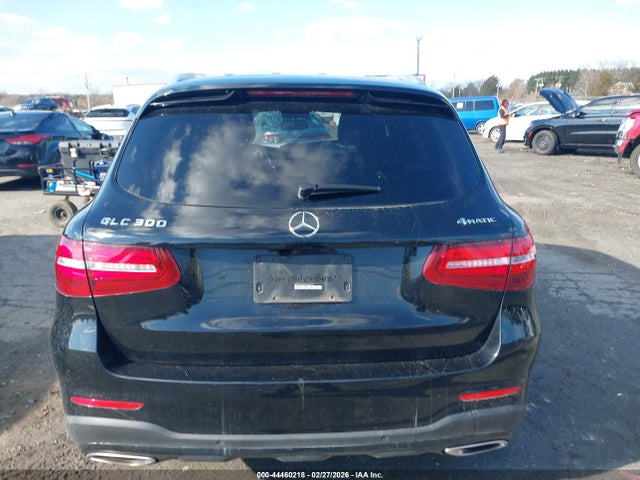 2017 Mercedes-benz Glc 300 4matic მანქანა იყიდება აუქციონზე, vin: WDC0G4KB7HV006775, აუქციონის ნომერი: 44460218