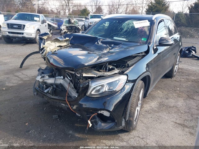 2017 Mercedes-benz Glc 300 4matic მანქანა იყიდება აუქციონზე, vin: WDC0G4KB7HV006775, აუქციონის ნომერი: 44460218