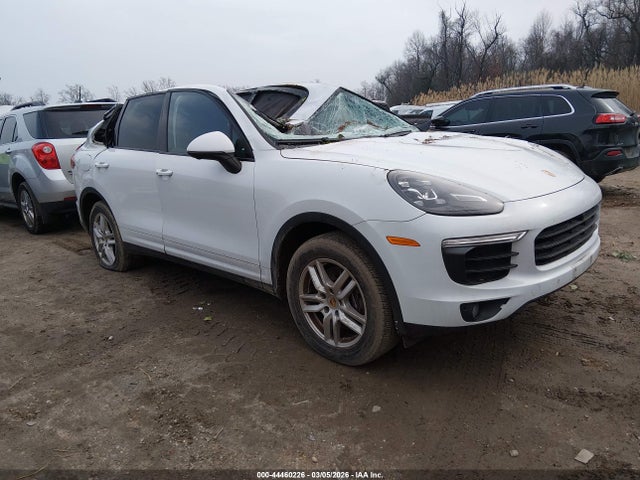 2016 PORSCHE CAYENNE WP1AA2A22GKA14931 Photo 0