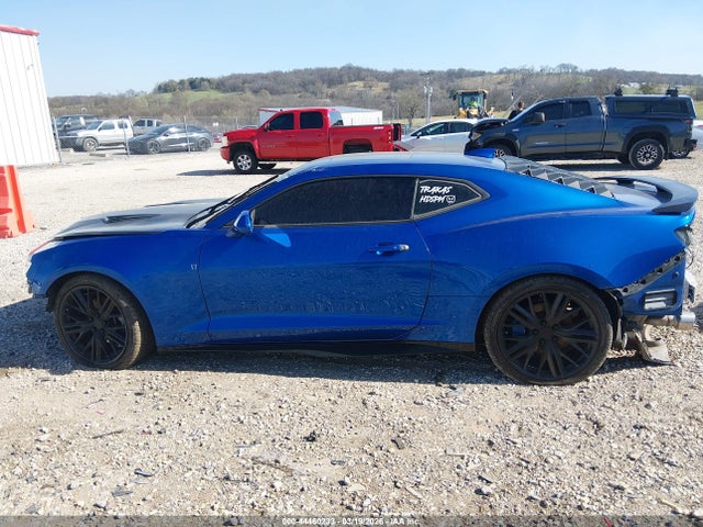 2017 Chevrolet Camaro 2lt მანქანა იყიდება აუქციონზე, vin: 1G1FD1RS5H0145824, აუქციონის ნომერი: 44460233