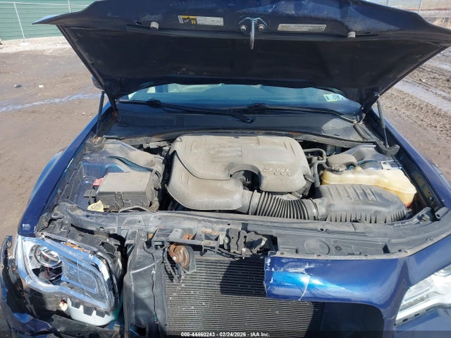 Продаж на аукціоні авто 2016 Chrysler 300 Limited, vin: 2C3CCARG2GH161972, номер лоту: 44460243