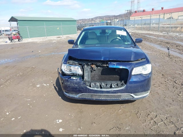 Продаж на аукціоні авто 2016 Chrysler 300 Limited, vin: 2C3CCARG2GH161972, номер лоту: 44460243