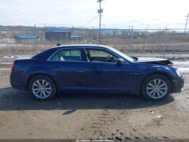 Продаж на аукціоні авто 2016 Chrysler 300 Limited, vin: 2C3CCARG2GH161972, номер лоту: 44460243