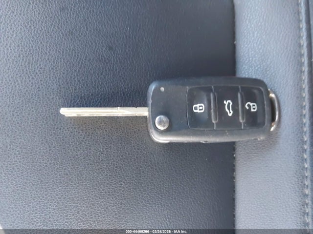 Продаж на аукціоні авто 2014 Volkswagen Beetle 1.8t, vin: 3VWH07AT4EM661584, номер лоту: 44460266