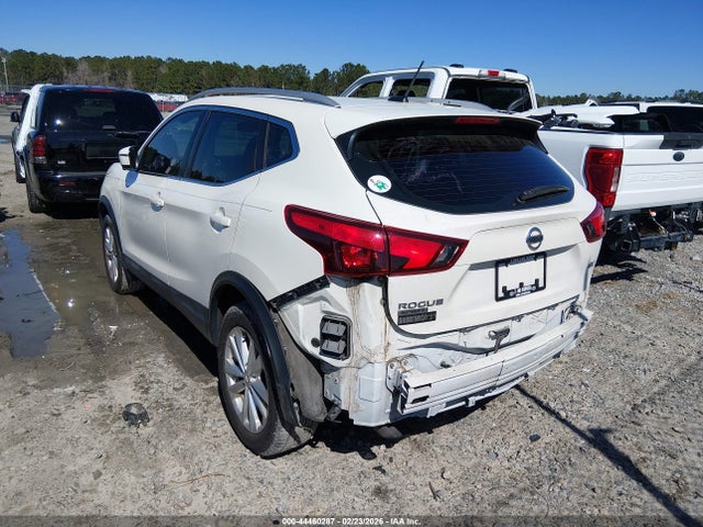JN1BJ1CP8HW019542 Nissan Rogue Sport Sv