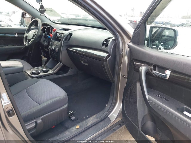 2013 KIA SORENTO 5XYKTDA64DG354811 Photo 4