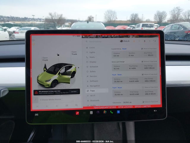 2024 Tesla Model Y Long Range Dual Motor All-wheel Drive მანქანა იყიდება აუქციონზე, vin: 7SAYGAEE4RF121382, აუქციონის ნომერი: 44460333